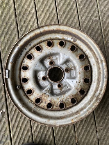 Triumph spitfire roadwheel - spitfire,