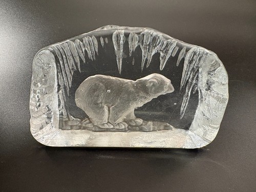 Handmade polar bear ice - bear, cave