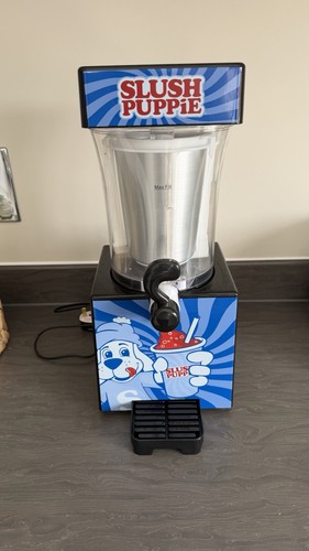 Slush puppie machine frozen - slush,