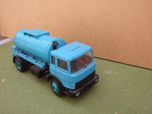 Britains farm leyland - leyland, milk