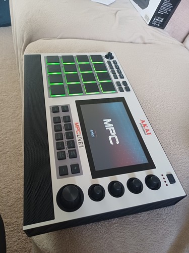 Akai mpc live - akai, 2