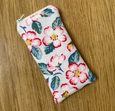 ZIPPED GLASSES / SUNGLASSES