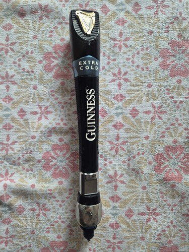 Guinness beer badge - guinness, pump