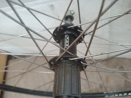 Felt 700c road bike - felt, wheel