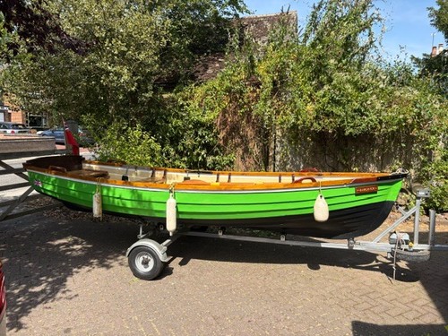 Traditional rowing boat - traditional,