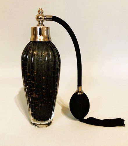 Stunning large black - large, with
