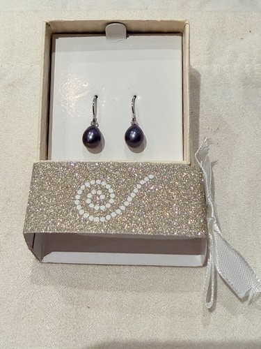 Honora black peacock - honora,