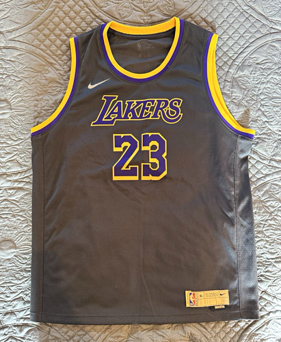 Nike lebron james - james, angeles