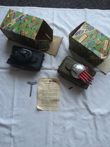 Pair 1950 tri ang - of, tanks