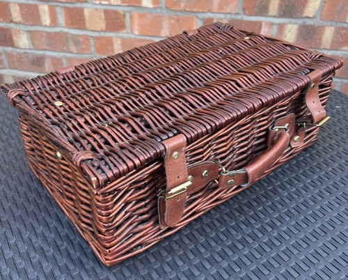 Dark brown wicker hamper - brown,