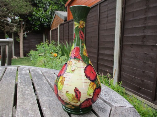 Moorcroft floral pattern vase - floral,