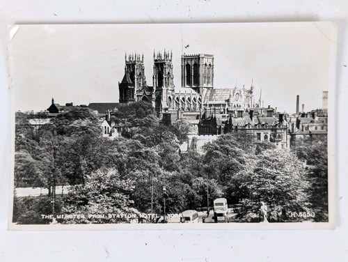 Postcard york the minster - york,