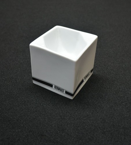 Renault ashtray cubist - ashtray,