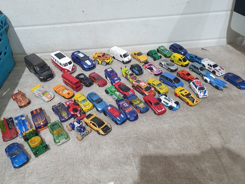 Hot wheels matchbox diecast - hot,