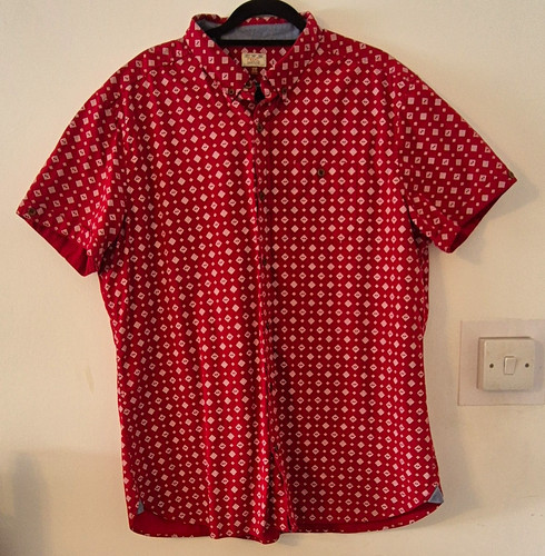 Next men red white geometric - white,