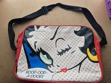 Betty Boop Messanger Style Bag. Zip Closure. Pop Art Design. Adjustable Strap.