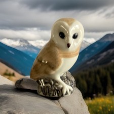 Quail Pottery Ceramic Barn Owl Tawny Bird Figure  3” Hand painted