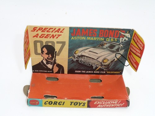 Corgi 261 james bond - 261, aston