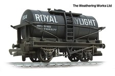 Mainline 14T Royal Daylight Fuel / Oil Tank Wagon *PRO WEATHERED LOOK*