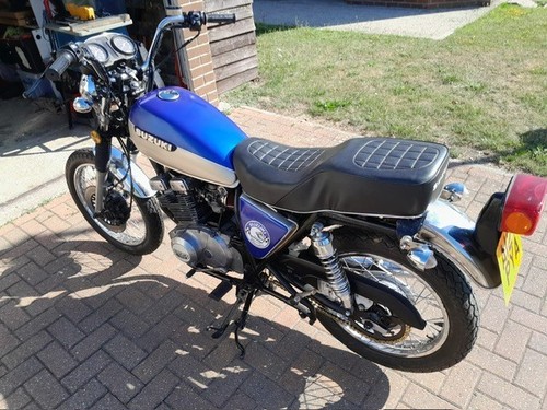 Suzuki gs250 motorbike - suzuki,