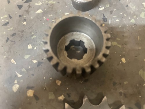 Bsa bantam b175 clutch centre - b175,
