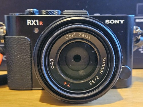 Sony cyber shot - sony, cyber-shot