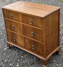 SUPERB WARING & GilLOWS WALNUT  ART DECO CHEST OF DRAWERS  AMAZING VENEERS