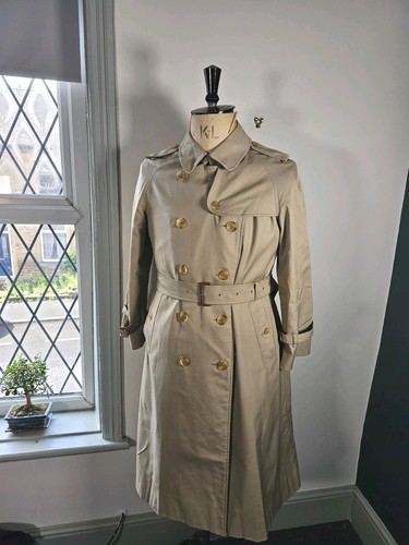 Vtg burberry trench coat - vtg,