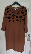 CINNAMON & BLACK & DRESS BY