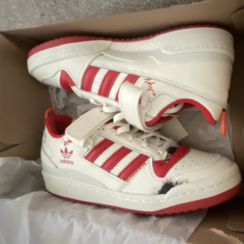 Adidas forum home - home, alone