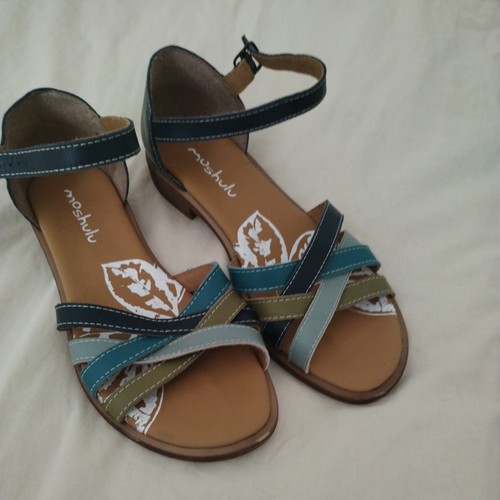 Moshulu womens sandals size 4 - womens,