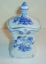 PORCELAIN LIDDED SQUARE CURRY POT WHITE WITH BLUE PATTERN FLOWERS AND LEAVES 