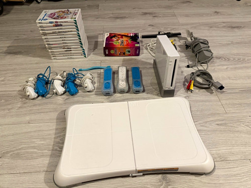 Nintendo wii console bundle - nintendo,