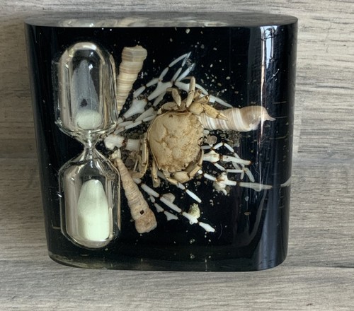 Decorative resin art - decorative, art/embedded