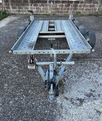 Woodford car transporter - car,