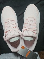 BRAND-NEW WOMENS SIZE 8 AVIA