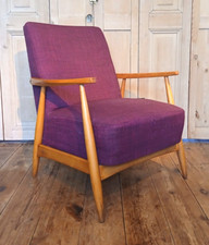 ONE MID-CENTURY ARMCHAIR RETRO