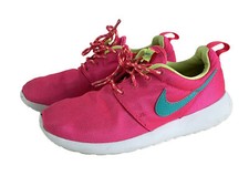 Nike Roshe Run One Hyper Pink