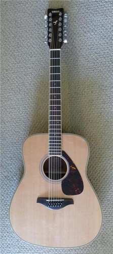 Yamaha string acoustic - 12,