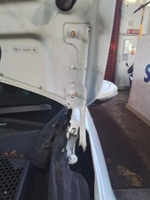 BONNET HINGE LH PEUGEOT 2008