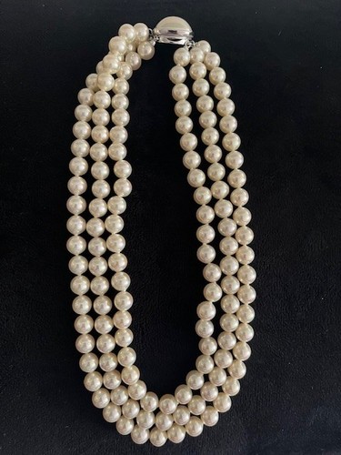 Majorica simulated pearls - simulated,