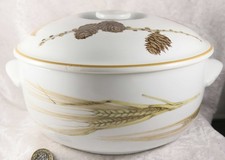 Royal Worcester 'Wild Harvest ' Lidded Round Oven to Table Dish or Serving Dish