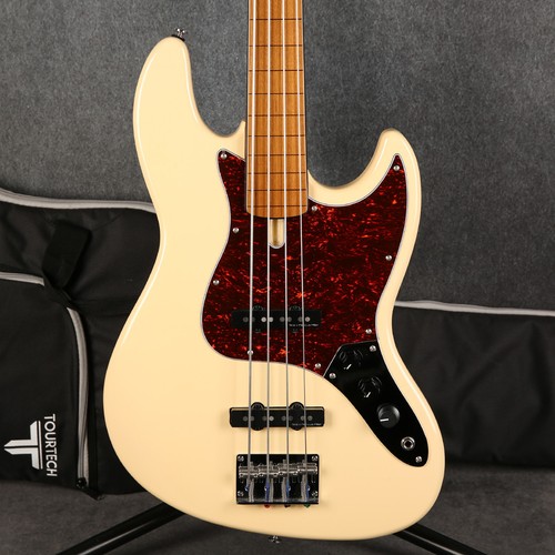 Sire marcus miller - marcus, string