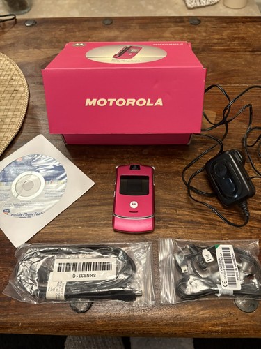 Boxed motorola razr - razr, v3