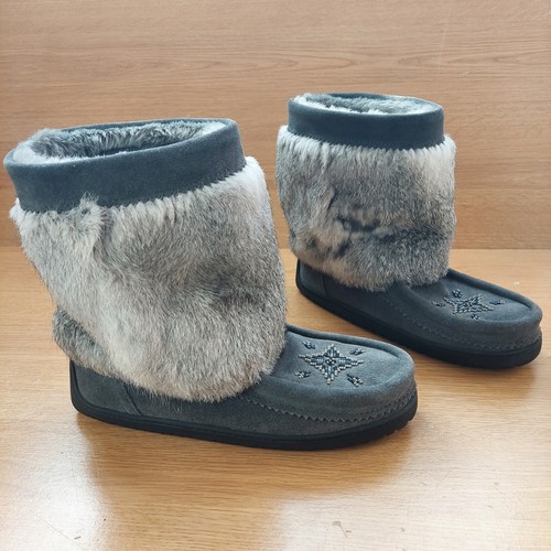 Manitobah mukluks grey fur - manitobah,