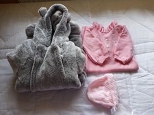 Baby girl snowsuit, outfit and bonnet. Age 3-6 months. Good condition.