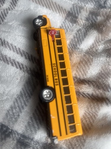 Kinsmart diecast school bus - kinsmart,