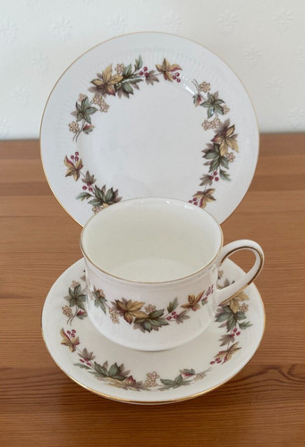 Vintage royal standard - royal,
