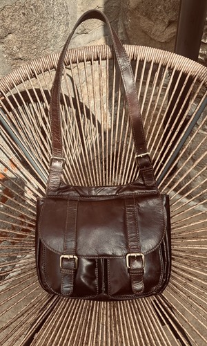 Deep brown soft - deep,