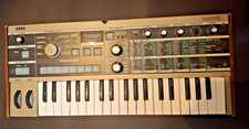 KORG microKORG Synthesizer